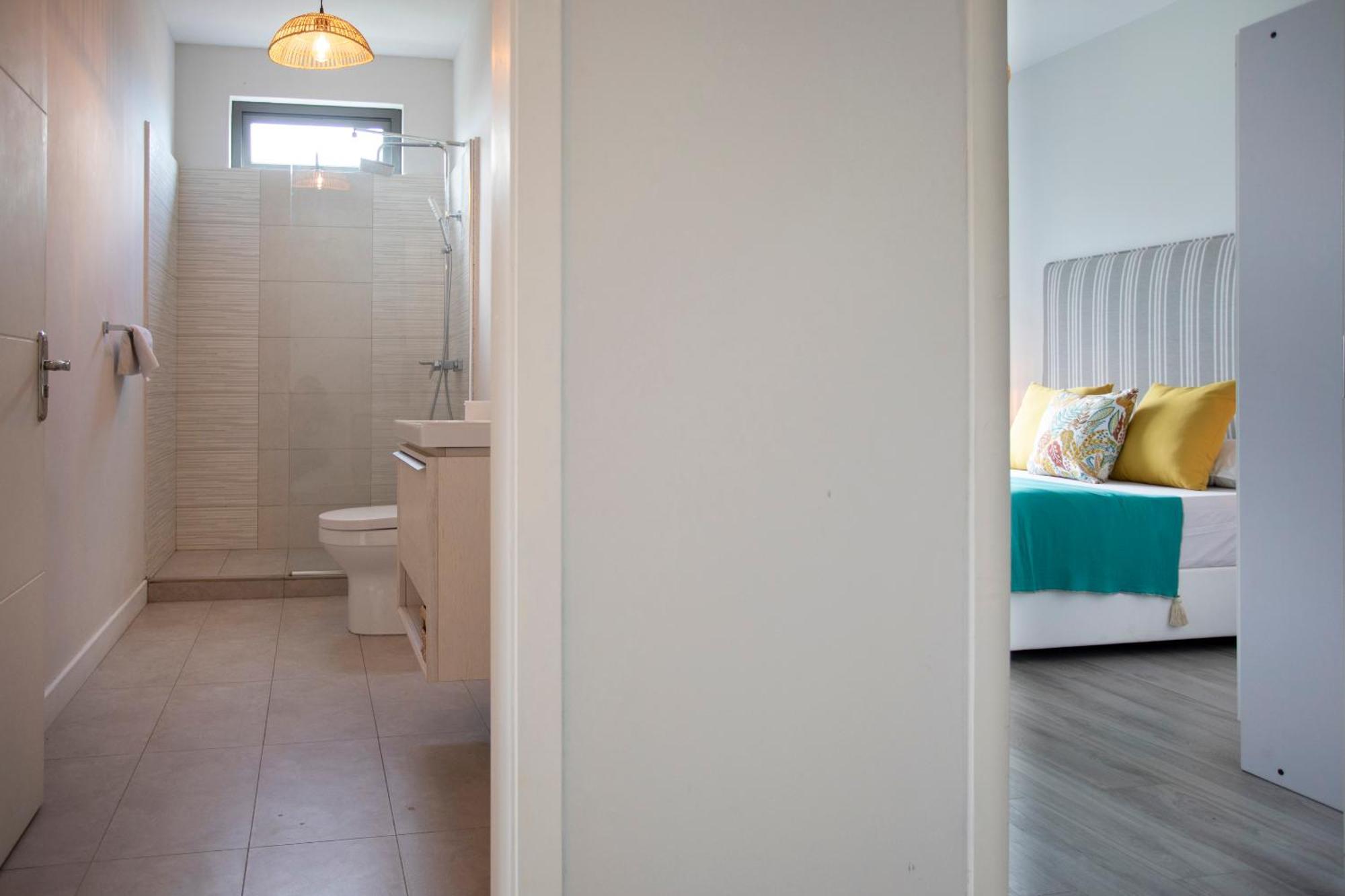 Mayfair Condo In Pereybere Pereybere Beach Екстериор снимка